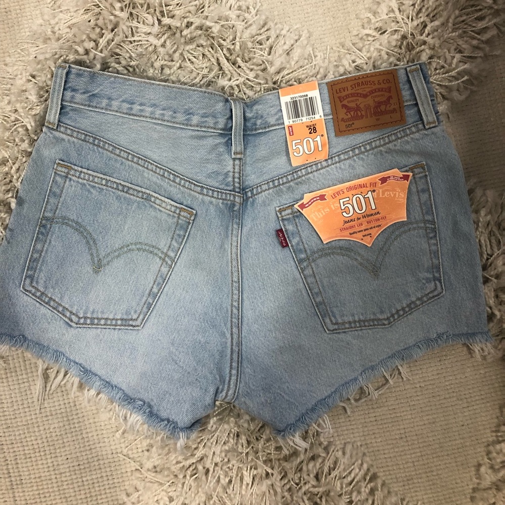 Levi Denim Shorts NWT